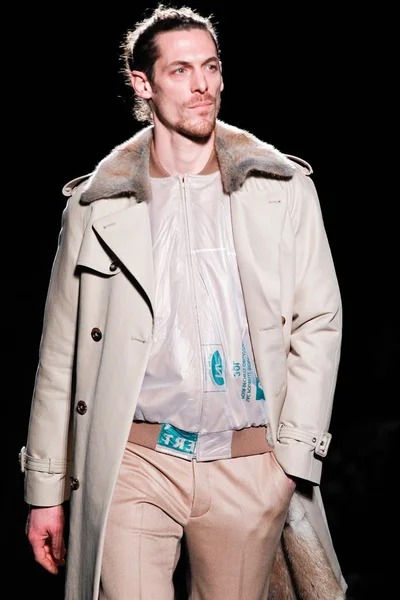 Look 23